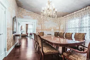 52 Hyde Ct, Manhasset, NY 11030 - Photo 9