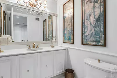 52 Hyde Court, Manhasset, NY 11030 - Photo 17