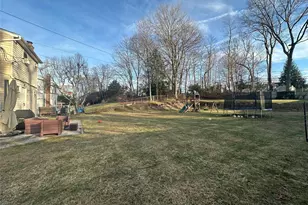 46 Falcon Dr, Hauppauge, NY 11788 - Photo 29