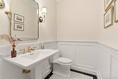 2 Ashley Court, Northport, NY 11768 - Photo 17