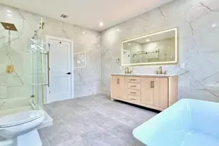 29 Raspberry Ln, Levittown, NY 11756 - Photo 9