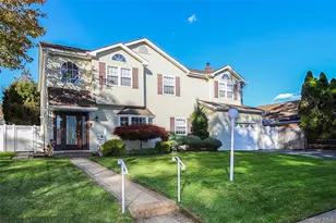 1817 Gardenia Ave, Merrick, NY 11566 - Photo 3