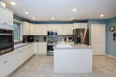 1817 Gardenia Avenue, Merrick, NY 11566 - Photo 13