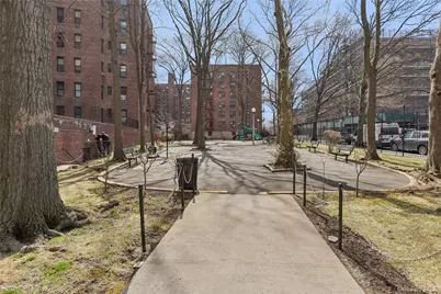 33-04 Junction Blvd #4p, Jackson Heights, NY 11372 - Photo 13