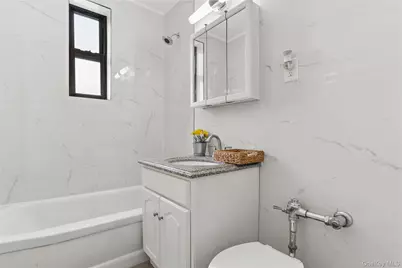 33-04 Junction Blvd #4p, Jackson Heights, NY 11372 - Photo 11