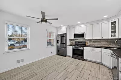 410 Pawnee Court, Suffern, NY 10901 - Photo 3