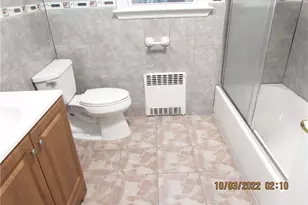 82 Laurel Pl, Yonkers, NY 10704 - Photo 13