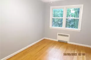 82 Laurel Pl, Yonkers, NY 10704 - Photo 11