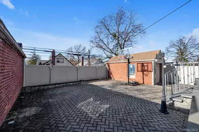 6954 180th Street, Fresh Meadows, NY 11365 - Photo 23