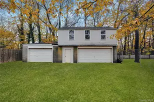 35 Andrew Ave, Islip Terrace, NY 11752 - Photo 5