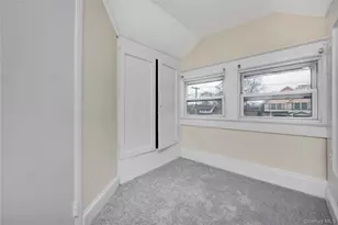 35 Andrew Ave, Islip Terrace, NY 11752 - Photo 21