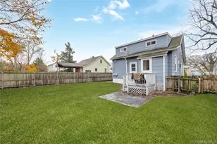 35 Andrew Ave, Islip Terrace, NY 11752 - Photo 11