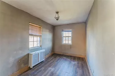 192 Brixton Road S, Garden City, NY 11530 - Photo 19