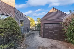 192 Brixton Rd S, Garden City, NY 11530 - Photo 3