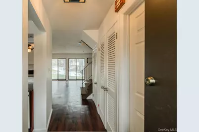 908 Chelsea Cove S, Hopewell Junction, NY 12533 - Photo 3