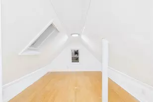 25-16 Curtis St, East Elmhurst, NY 11369 - Photo 9