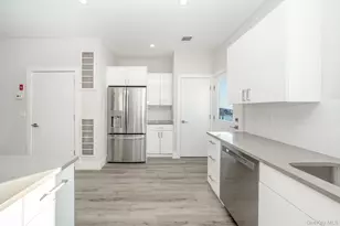 2812 Ocean Ave, Seaford, NY 11783 - Photo 11