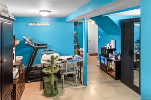 38 Lehrer Ave, Elmont, NY 11003 - Photo 23