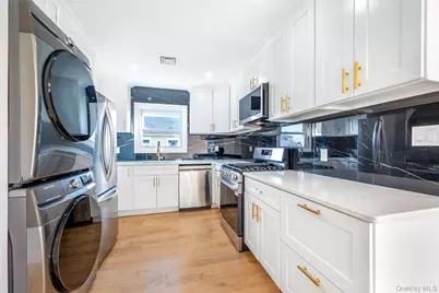 50 Mahland Place #2nd Floor, Oceanside, NY 11572 - Photo 7