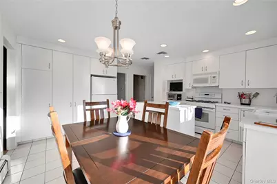8 Jennifer Drive, New City, NY 10956 - Photo 5