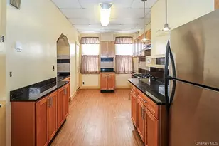 60-64 54th Pl, Maspeth, NY 11378 - Photo 5