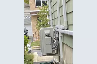 81-46 266 St, Glen Oaks, NY 11004 - Photo 17