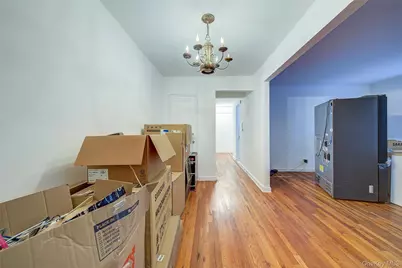 67-12 Yellowstone Boulevard #D9, Forest Hills, NY 11375 - Photo 5