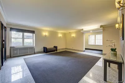 67-12 Yellowstone Boulevard #D9, Forest Hills, NY 11375 - Photo 35