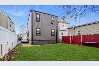 13421 233rd Street, Rosedale, NY 11422 - Photo 15