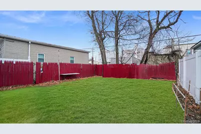 13421 233rd Street, Rosedale, NY 11422 - Photo 11