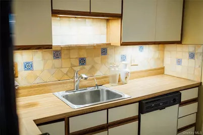 4 Trevor Lake Drive, Congers, NY 10920 - Photo 9