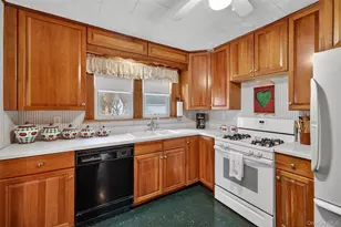 21 Innis Ave, Newburgh, NY 12550 - Photo 7