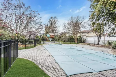 1815 Cynthia Lane, Merrick, NY 11566 - Photo 27