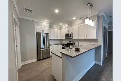 75 Circle Drive #89-207, Central Islip, NY 11722 - Photo 5