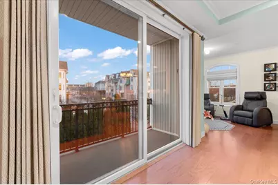 365 Trotting Lane, Westbury, NY 11590 - Photo 19