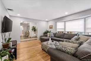 29 Joyce Ln, Woodbury, NY 11797 - Photo 5