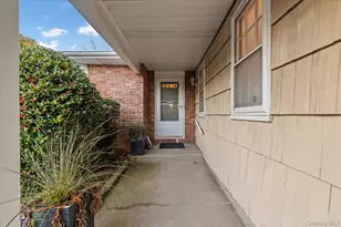 29 Joyce Ln, Woodbury, NY 11797 - Photo 27