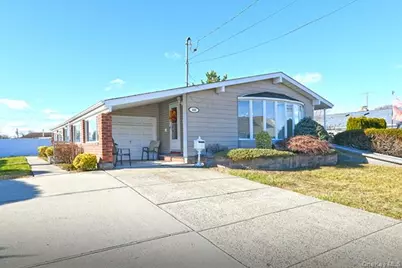 122 Miller Road, Hicksville, NY 11801 - Photo 3