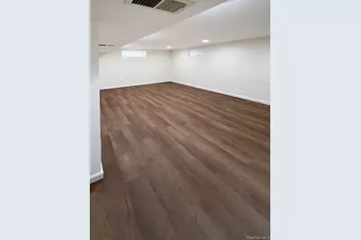 122 Miller Road, Hicksville, NY 11801 - Photo 27