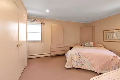 1355 Sally Court, East Meadow, NY 11554 - Photo 11