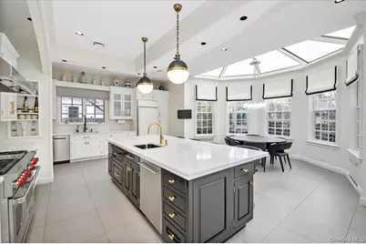 6 Westmoreland Place, Douglaston, NY 11363 - Photo 9