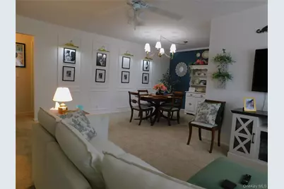 1879 Crompond Road Unit #D15, Peekskill, NY 10566 - Photo 11