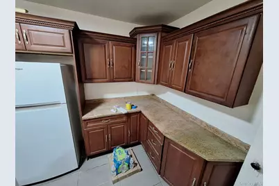 9043 170th Street, Jamaica, NY 11432 - Photo 5