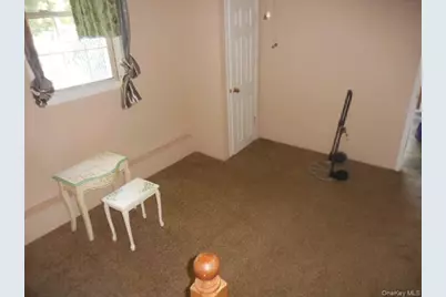 42 Handsome Avenue, Sayville, NY 11782 - Photo 33