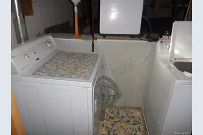 42 Handsome Avenue, Sayville, NY 11782 - Photo 37