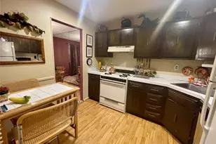 77 Parkside Dr, Suffern, NY 10901 - Photo 7