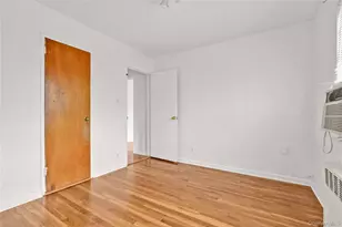 61-12 70th St, Middle Village, NY 11379 - Photo 21