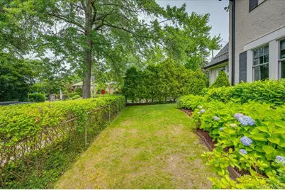 400 Manor Ridge Road, Pelham, NY 10803 - Photo 35