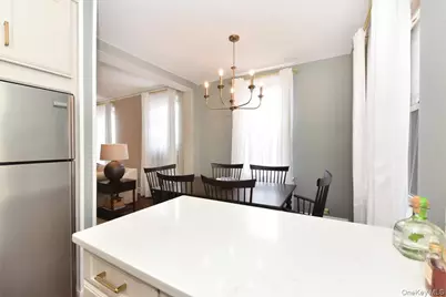 8 Barstow #6-D, Great Neck, NY 11021 - Photo 17