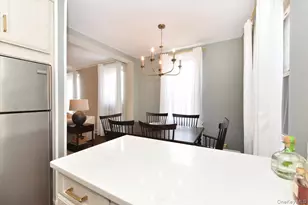 8 Barstow, Great Neck, NY 11021 - Photo 17